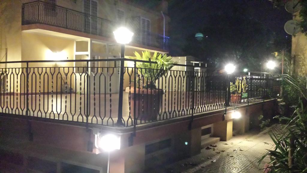 Отель Le Streghe Di Roma Экстерьер фото