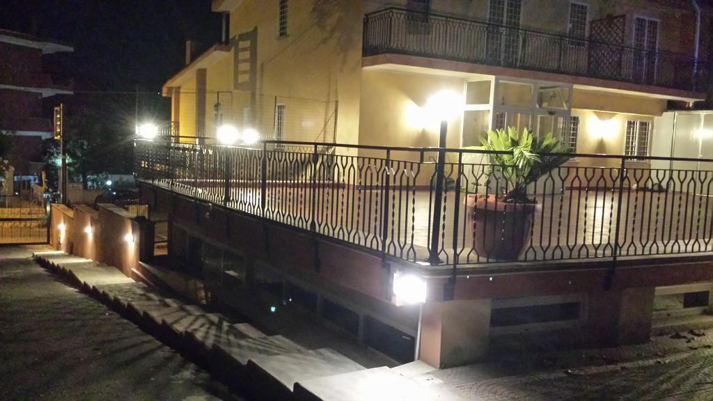 Отель Le Streghe Di Roma Экстерьер фото