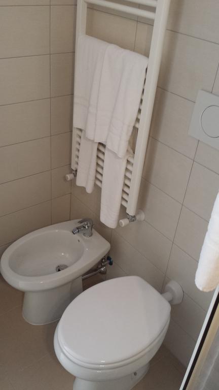 Отель Le Streghe Di Roma Экстерьер фото